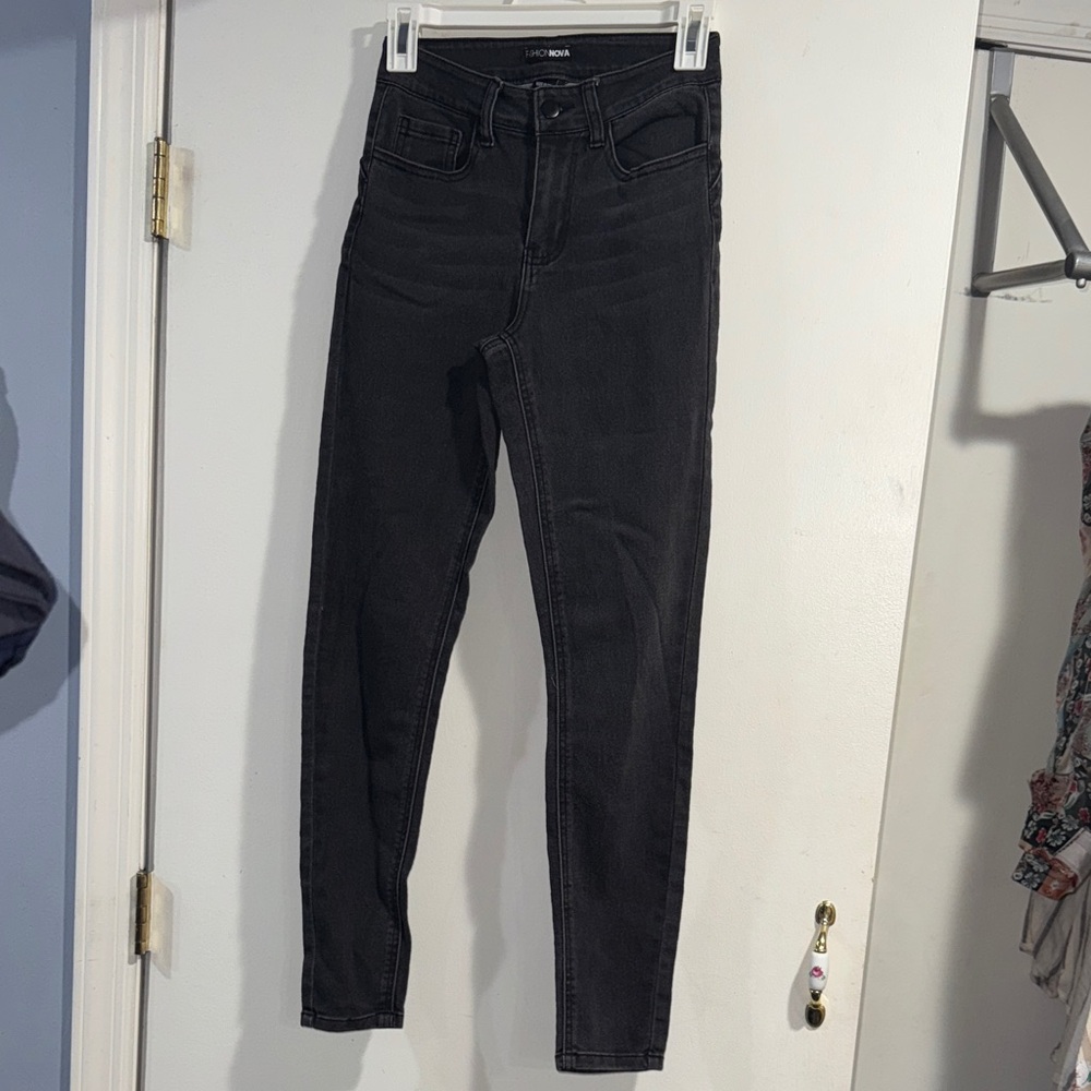 Fashion Nova Dark Skinny Jeans